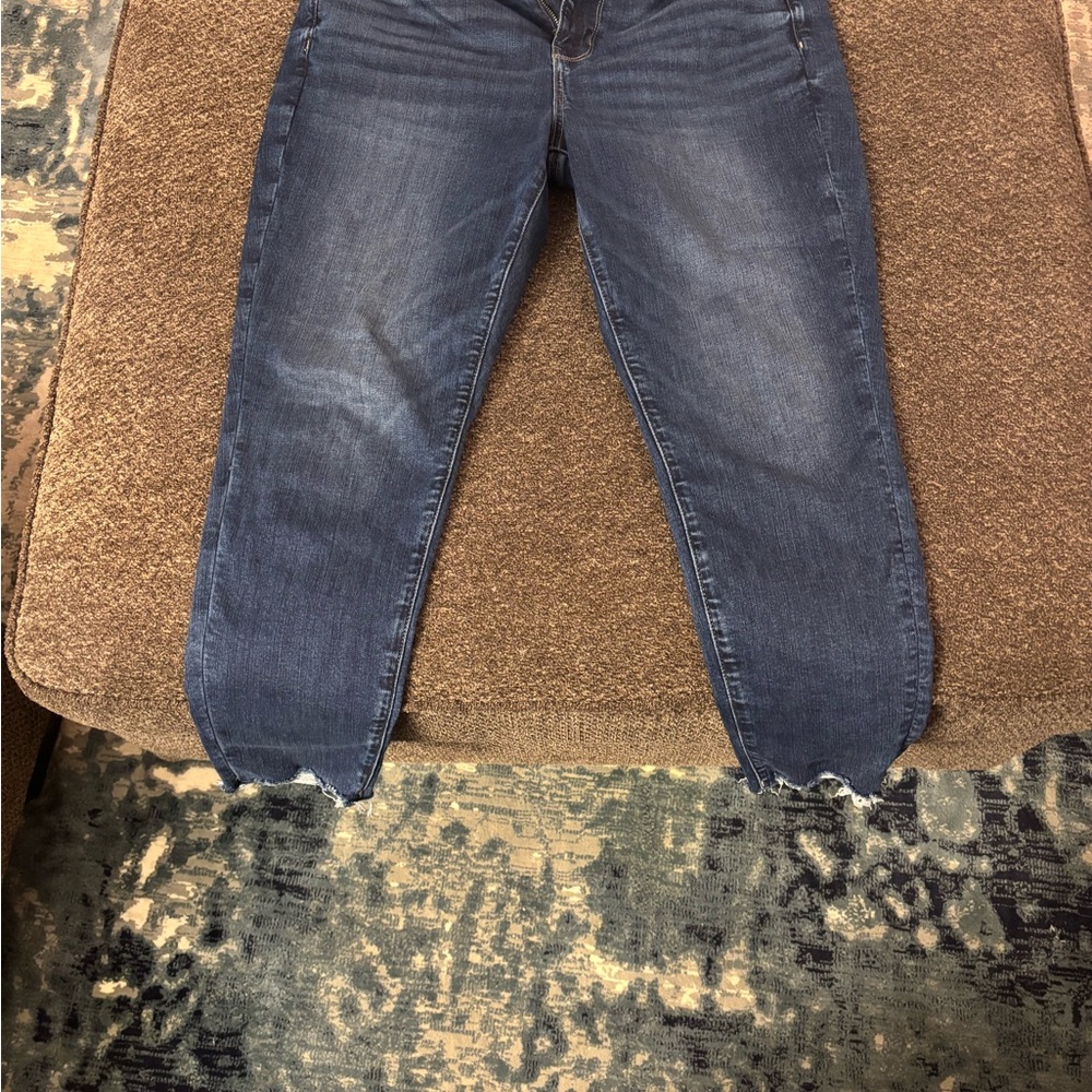American Eagle Outfitters Blue Skinny Jeans with Faded Wash size 16 short